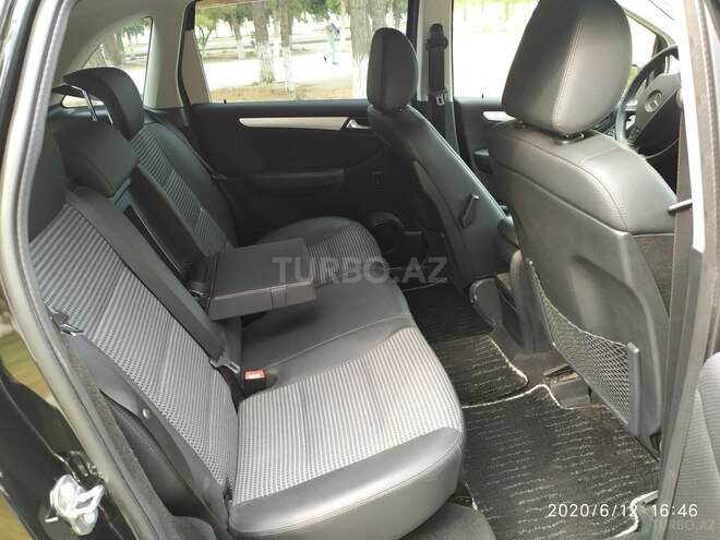 Mercedes B 180 2010, 72,000 km - 1.7 l - Xırdalan