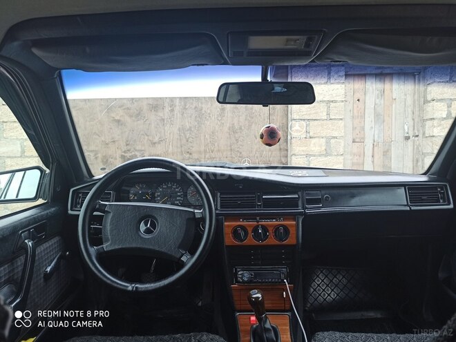 Mercedes 190 1993, 418,000 km - 0.2 l - Quba