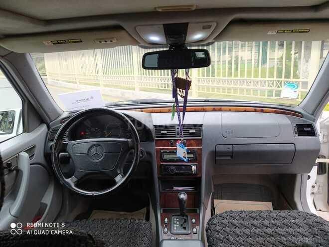 Mercedes C 230 1997, 247,000 km - 2.3 l - Sumqayıt