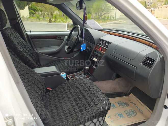 Mercedes C 230 1997, 247,000 km - 2.3 l - Sumqayıt