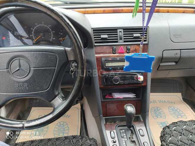 Mercedes C 230 1997, 247,000 km - 2.3 l - Sumqayıt