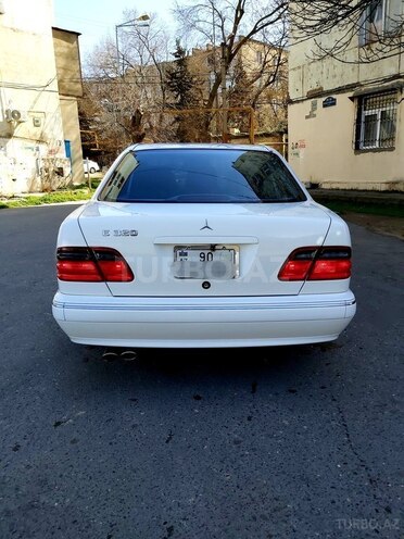 Mercedes E 320 2000, 128,300 km - 3.2 л - Bakı