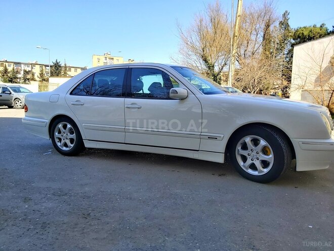 Mercedes E 320 2000, 128,300 km - 3.2 л - Bakı