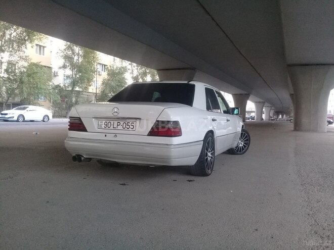 Mercedes E 280 1995, 457,000 km - 2.8 l - Bakı