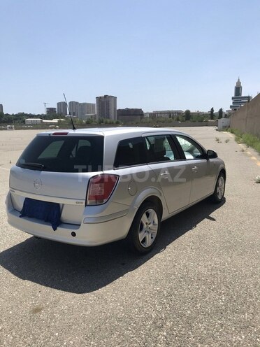 Opel Astra 2010, 176,300 km - 1.3 l - Bakı