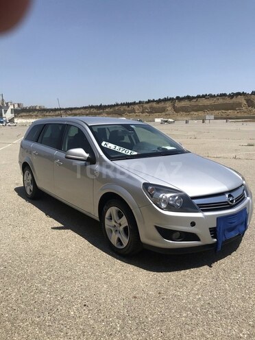 Opel Astra 2010, 176,300 km - 1.3 l - Bakı