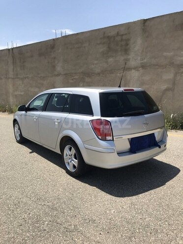 Opel Astra 2010, 176,300 km - 1.3 l - Bakı