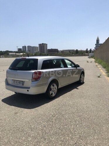 Opel Astra 2010, 176,300 km - 1.3 l - Bakı