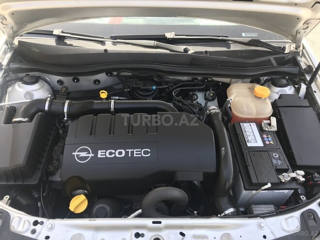 Opel Astra 2010, 176,300 km - 1.3 l - Bakı