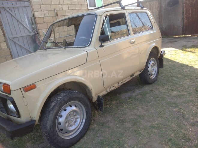 LADA (VAZ) Niva 1980, 226,536 km - 1.6 l - Sabirabad
