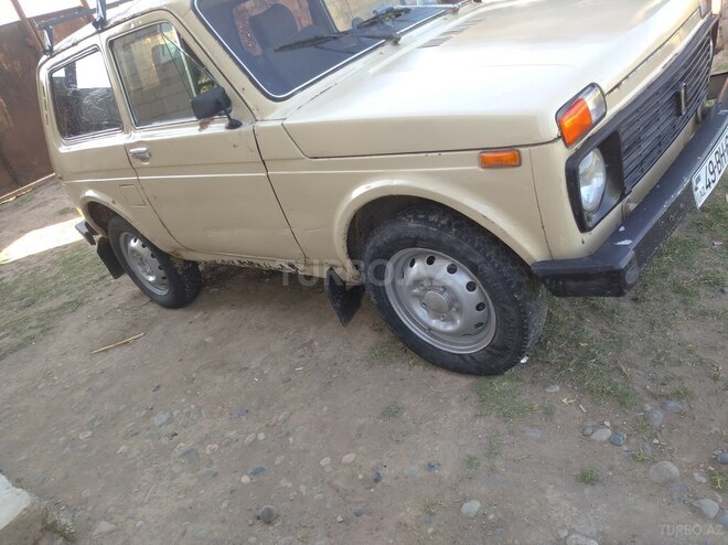 LADA (VAZ) Niva 1980, 226,536 km - 1.6 l - Sabirabad