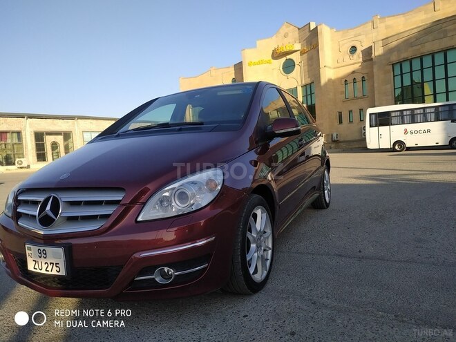 Mercedes B 180 2010, 42,000 km - 1.7 л - Bakı