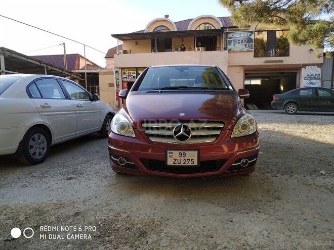 Mercedes B 180 2010, 42,000 km - 1.7 л - Bakı