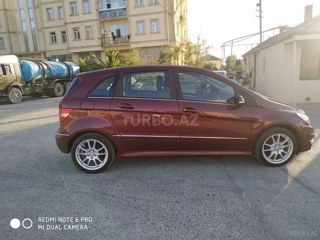 Mercedes B 180 2010, 42,000 km - 1.7 л - Bakı