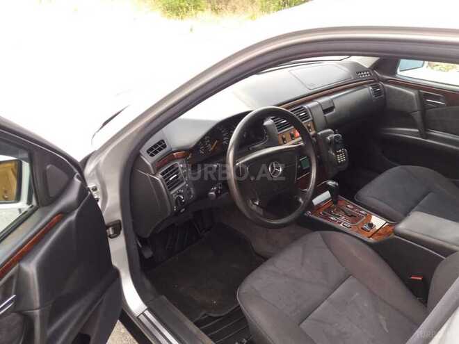 Mercedes E 240 1998, 217,000 km - 2.4 l - Bakı