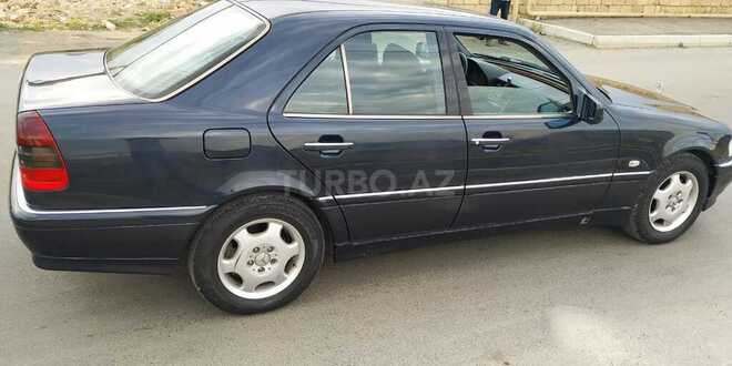 Mercedes C 240 2000, 292,000 km - 2.4 л - Bakı