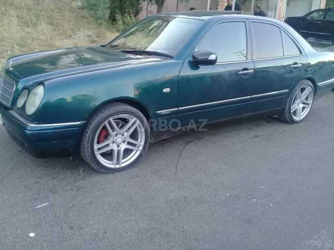 Mercedes E 230 1995, 306,000 km - 2.3 l - Bakı