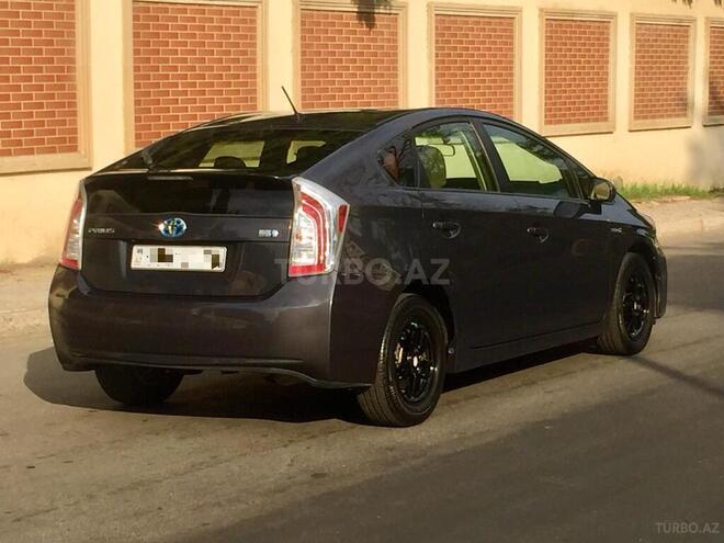 Toyota Prius 2015, 105,000 km - 1.8 l - Bakı