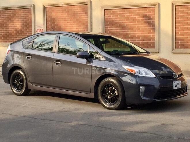 Toyota Prius 2015, 105,000 km - 1.8 l - Bakı