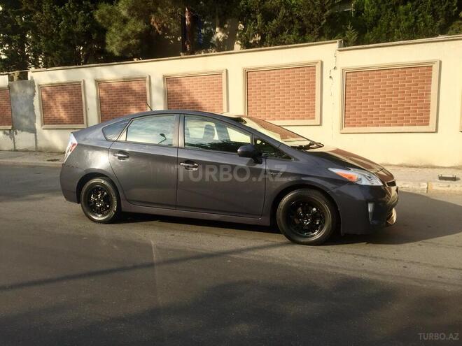 Toyota Prius 2015, 105,000 km - 1.8 l - Bakı