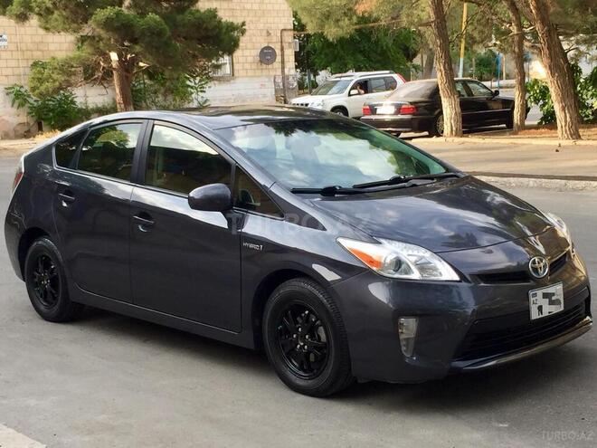Toyota Prius 2015, 105,000 km - 1.8 l - Bakı