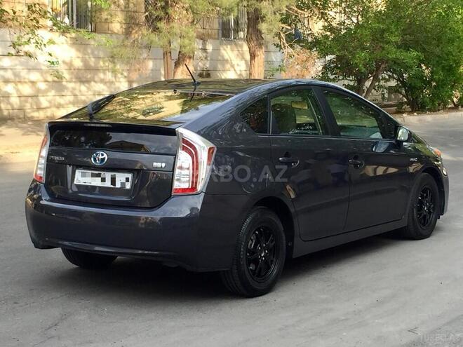 Toyota Prius 2015, 105,000 km - 1.8 l - Bakı