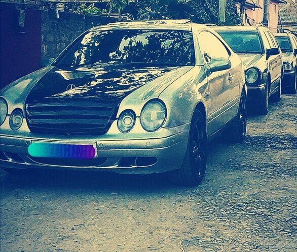 Mercedes  2000, 388,000 km - 2.3 l - Bakı
