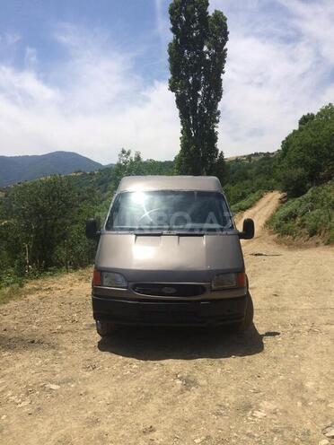 Ford Transit 1990, 600,000 km - 2.5 l - Lerik