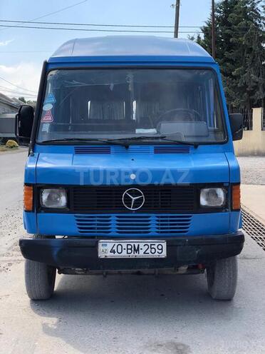 Mercedes Sprinter 208 1991, 360,400 km - 2.3 л - Quba