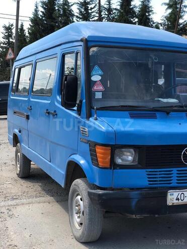 Mercedes Sprinter 208 1991, 360,400 km - 2.3 л - Quba