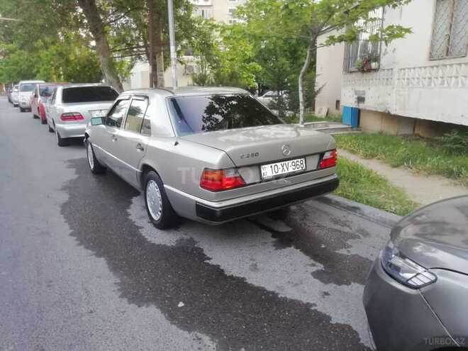 Mercedes E 200 1990, 400,000 km - 2.0 l - Bakı