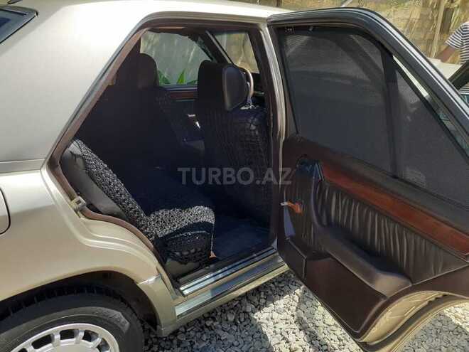 Mercedes E 200 1990, 400,000 km - 2.0 l - Bakı