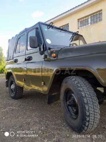 UAZ 469 1984, 180,000 km - 2.4 l - Yardımlı