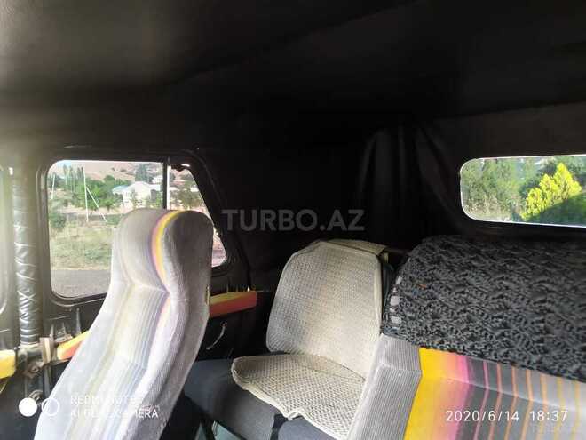 UAZ 469 1984, 180,000 km - 2.4 l - Yardımlı