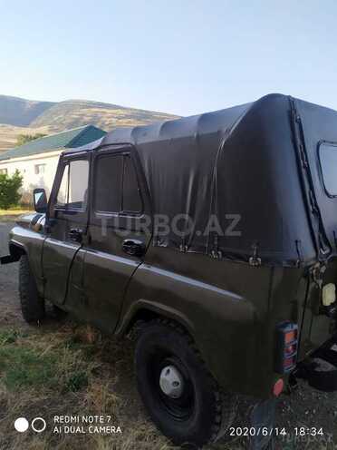 UAZ 469 1984, 180,000 km - 2.4 l - Yardımlı