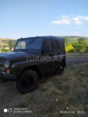 UAZ 469 1984, 180,000 km - 2.4 l - Yardımlı