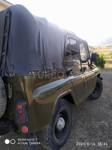 UAZ 469 1984, 180,000 km - 2.4 l - Yardımlı