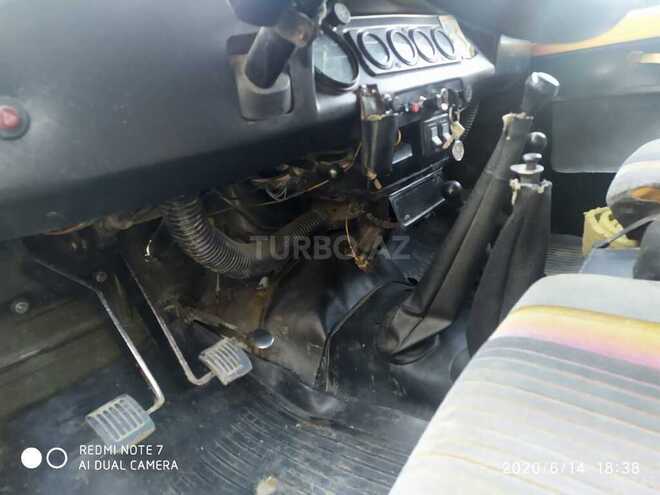 UAZ 469 1984, 180,000 km - 2.4 l - Yardımlı