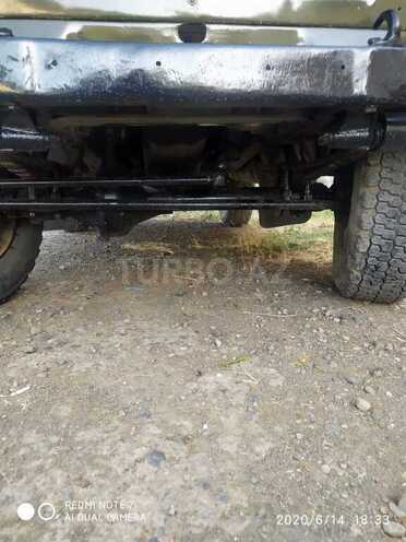 UAZ 469 1984, 180,000 km - 2.4 l - Yardımlı