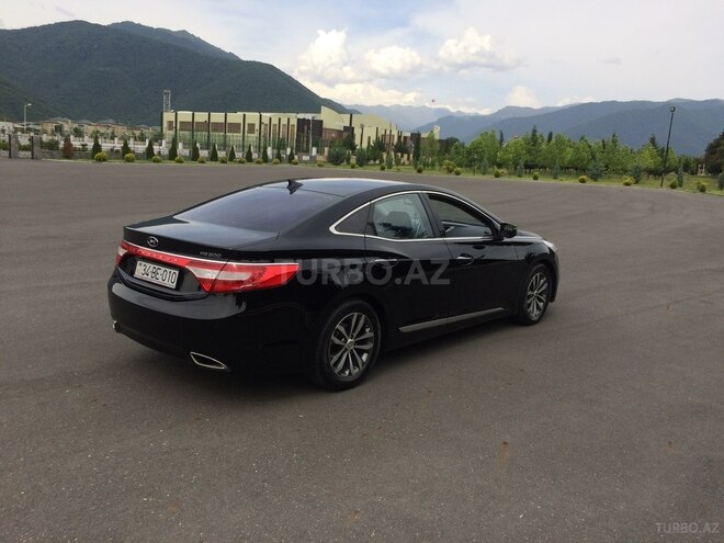 Hyundai Grandeur 2011, 227,000 km - 3.0 l - Qax