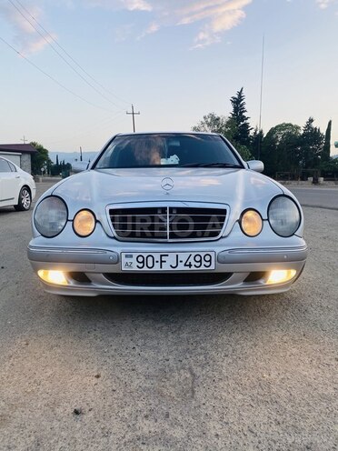 Mercedes E 220 2001, 280,546 km - 2.2 l - Bakı
