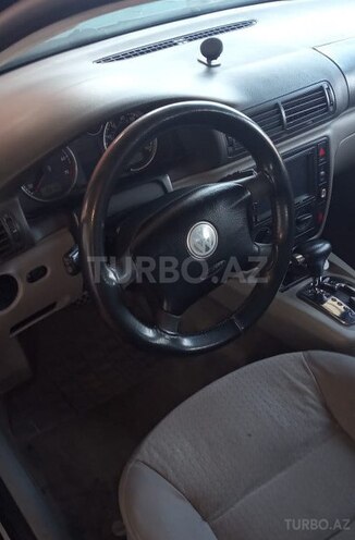 Volkswagen Passat 2004, 186,000 km - 1.8 л - Bakı