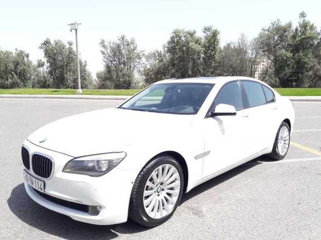 BMW 750 2010, 127,000 km - 4.4 l - Bakı