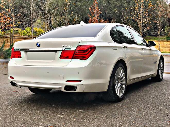 BMW 750 2010, 127,000 km - 4.4 l - Bakı