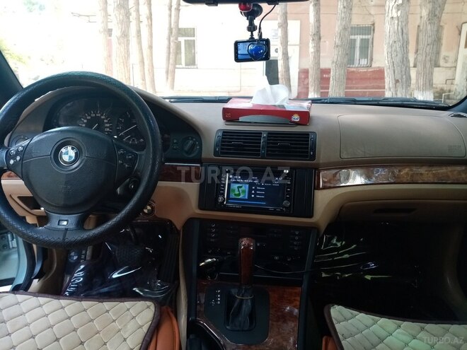 BMW 528 1998, 299,000 km - 2.8 l - Sumqayıt