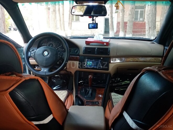 BMW 528 1998, 299,000 km - 2.8 l - Sumqayıt