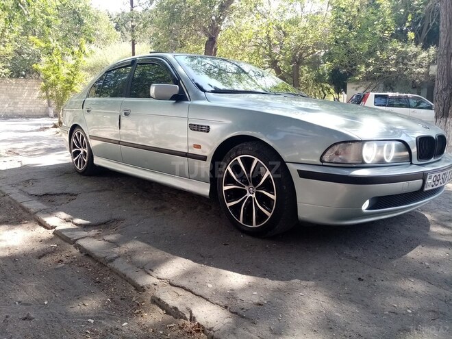 BMW 528 1998, 299,000 km - 2.8 l - Sumqayıt