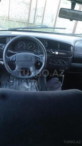 Volkswagen Golf 1994, 100,000 km - 2.0 л - Sumqayıt