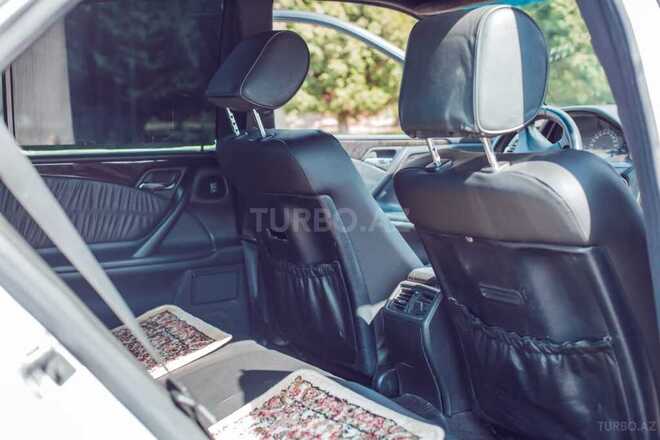 Mercedes E 220 2000, 299,147 km - 2.2 л - Gəncə