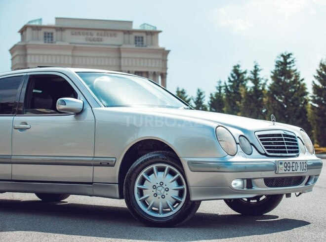 Mercedes E 220 2000, 299,147 km - 2.2 л - Gəncə